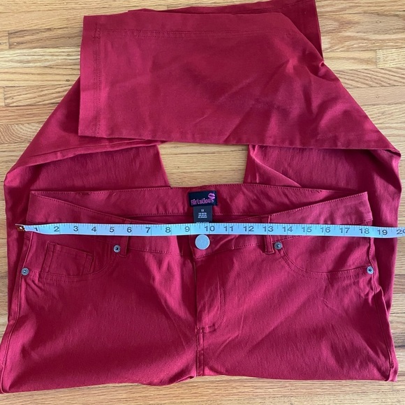 FLIRTATIOUS | Red coloured jeans | Size 1x - Picture 5 of 7